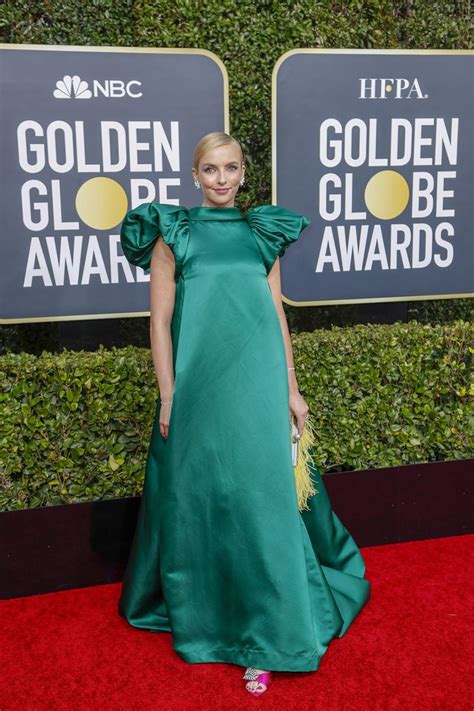 Golden Globes 2020 Hollywoods Fashion Hits And Misses Entertainment