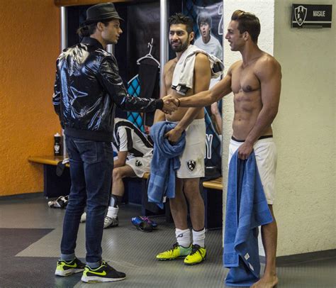 Twitter Went Nuts Over The Full Frontal In Club De Cuervos