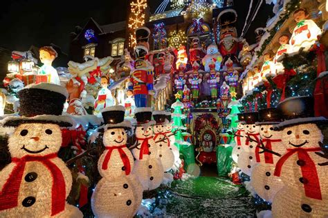 Guide To Christmas In New York City Events Parades And Lights