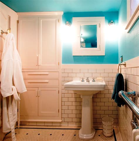 Seattle has 50 total remodeling contractor companies that service. This bright bathroom anchors a complete basement remodel ...