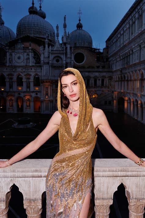 Anne Hathaway Is Back In Her Haute Hoods In Venice British Vogue