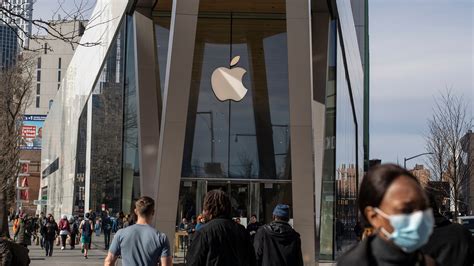 Apple Halves Its App Store Fee For The Smaller Companies The New York