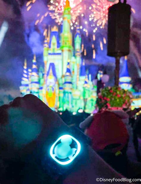 How Magicband Interacts With The Enchantment Fireworks Show In Disney