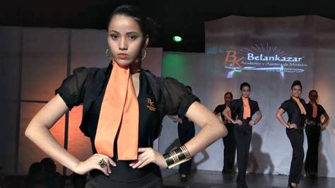 Pasarela En Uniforme 1207 Evento Temático Belankazar 2016 Youtube