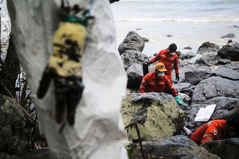 Us Coast Guard Eyes Aid In Oil Spill Response Philstar Com