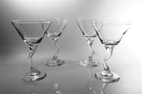 Z Stem Martini Glasses Libbey Set Of 4 New In Box 9 Ounce Clear