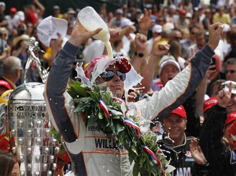 Indy 500 Champ Dan Wheldon Dies In Wreck