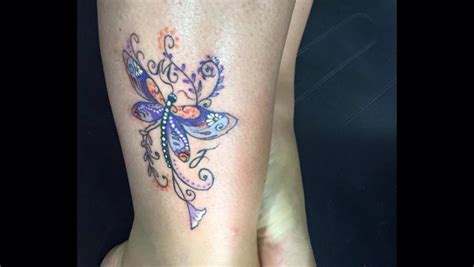 My Friends Butterfly Tattoo With Her Initials Tatouage Papillon Tatouage Papillon
