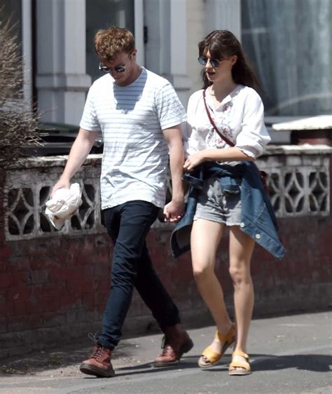 Daisy Edgar Jones In A White Blouse Was Seen Out With Her Boyfriend Tom