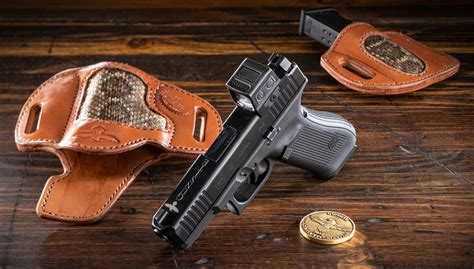 First Look The Gunsite Glock Service Pistol An Official Journal Of