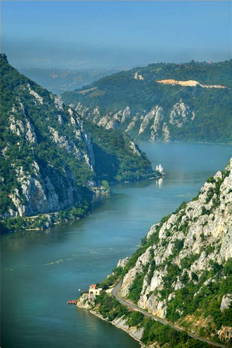 Antreprenori in proiectarea si constructia de biotopuri moldova (1). Romania. Lovely and yet pretty crazy. în 2019 | Călătorii ...