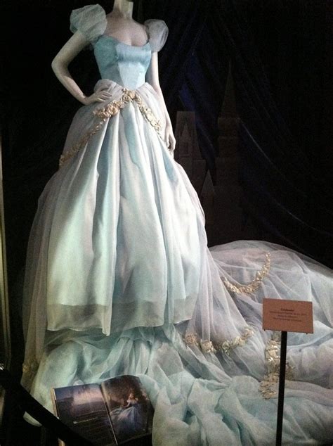 Scarlett Johanssons Cinderella Costume For The Disney Dream Portrait