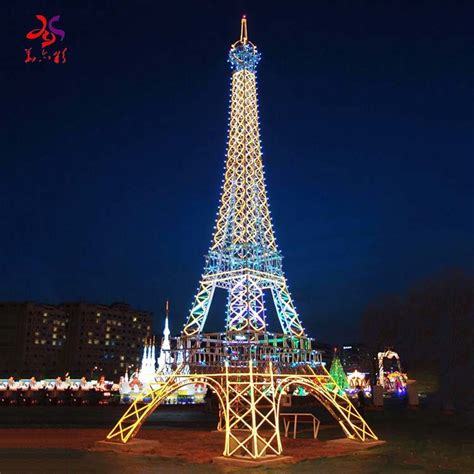 Outdoor Waterproof Colorful 3d Structure Eiffel Tower Christmas Motif