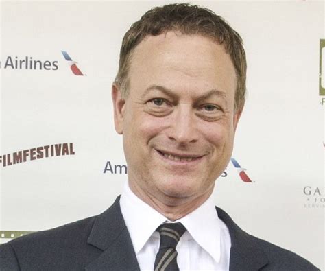 Gary Sinise Biography - Facts, Childhood, Family Life & Achievements