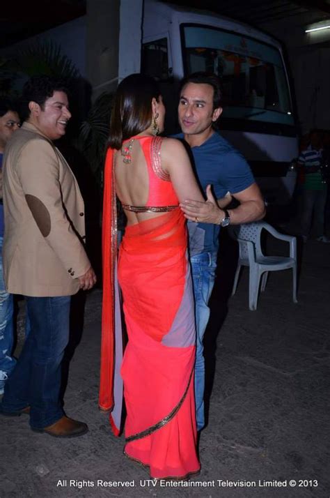 Kareena Kapoor Finds Time For A Hug With Hubby Saif Ali Khan In Between