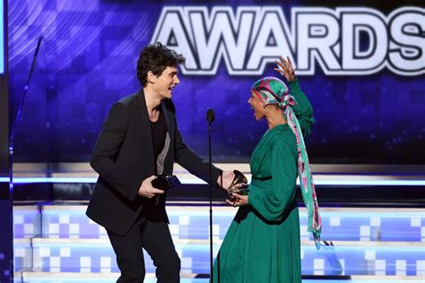 Nurse london keyes gives a checkup to jessica bangkok. ALICIA KEYS and John Mayer at 2019 Grammy Awards in Los ...