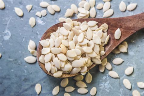 7 Health Benefits That Will Make You Eat More Melon Seeds
