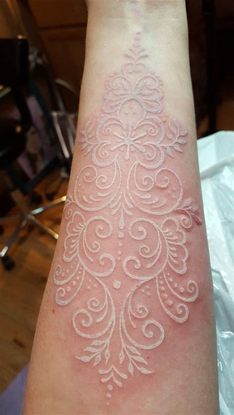 Pin By σουλα δενδρινου On Tattoo In 2020 White Tattoo Lace Tattoo