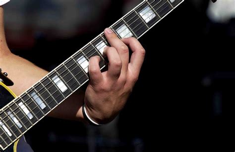 6 Ways To Improve Your Lead Guitar Playing