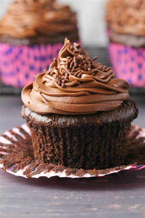 Perfectly Moist And Spongey Gluten Free Chocolate Cupcakes With Rich Chocolate B Chocolate