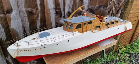 Large Vintage Rc Cabin Cruiser Model Boat Ebay