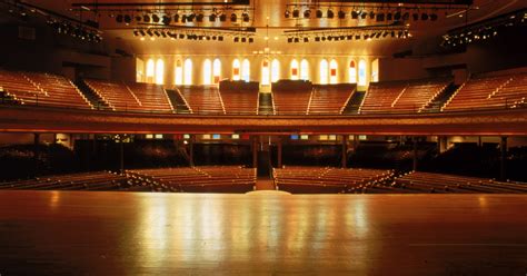 Nashvilles Ryman Auditorium Stands Resilient