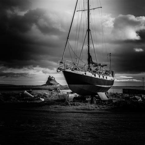 Download Wallpaper 2780x2780 Yacht Clouds Black And White Ipad Air