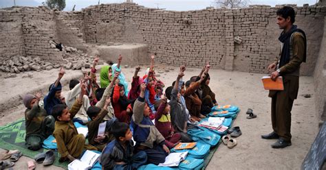 Report Finds Poor Education Is Holding South Asia Back