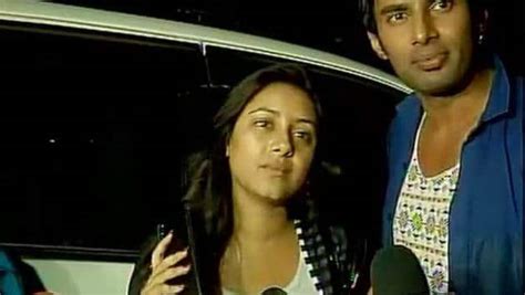 Balika Vadhus Anandi Aka Pratyusha Banerjee Commits Suicide She Was