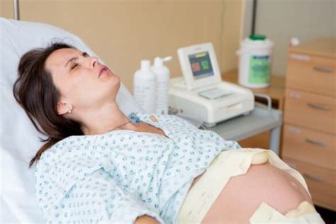 Labor Contractions What Do They Feel Like Mum And Them