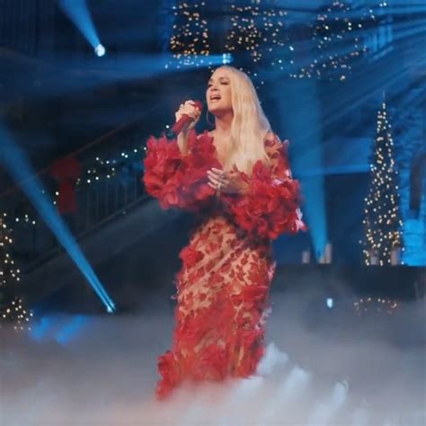 Carrie Underwood On Twitter Watch Carrie Perform O Holy Night For