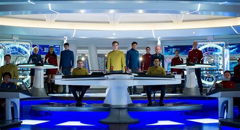 Why Star Trek 2009's Enterprise Bridge Looked Like an Apple Store - Den