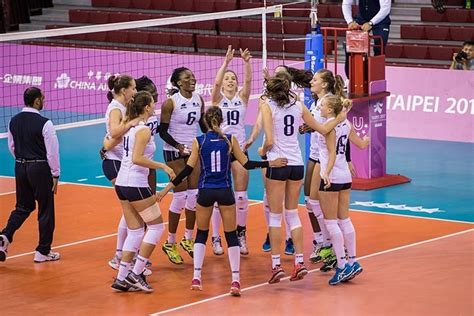 How To Shine As A Libero In Volleyball Key Traits And Tips