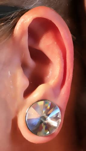 Keloid Pressure Magnetic Earrings With Clear Crystal Facing Earlums