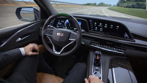 Escalade 2021 La Nueva Camioneta De Cadillac Es Semiautónoma Video Cnn