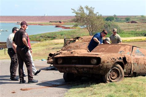 Photos Bodies Cars Found In Oklahoma Lake Cnn