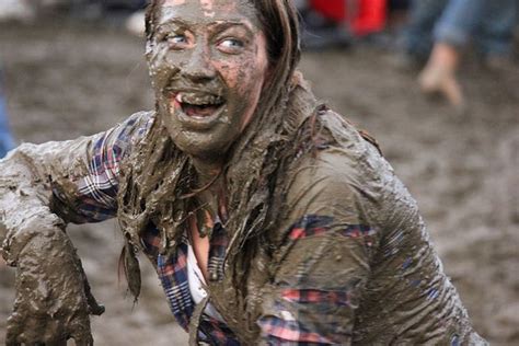 Sexy Girl In The Mud 40 Photos Photos 0