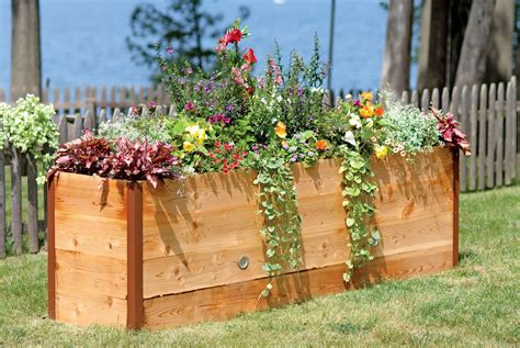 Diy elevated wood garden boxes. Elevated Cedar Raised Garden Beds - The Green Head