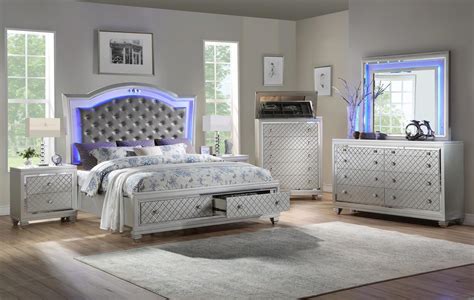 We did not find results for: Silver Finish Wood King Panel Bedroom Set 3Pcs ...