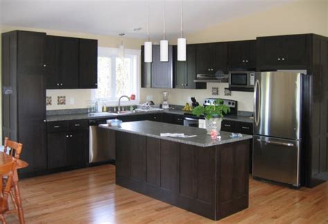 Also, having your cabinets installed before the flooring would allow the flooring to naturally contract or expand due to temperature/seasonal changes. Where Should Kitchen Cabinets Be Used At Home | Kitchensearch.com