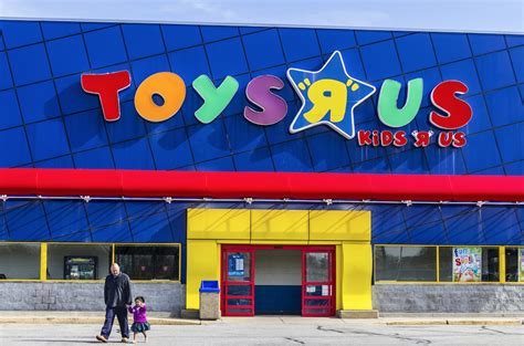 Vintage toys r us catalog of christmas gifts: Report: Toys R Us could file for bankruptcy as Amazon ...