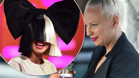 Sia UNMASKED Australian Singer Seen Minus Trademark Wig And She Looks Fabulous Mirror Online