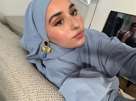 Nawal Sari In 2023 Blue Hijab Hijab Style Tutorial Blue Hijab Outfit