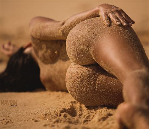 Hot Chicks And Sand 18 Pic Of 62
