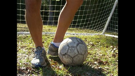 Drills In Soccer How To Work On Your Weaker Foot Online Soccer