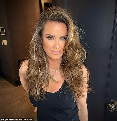 Kyle Richards Shows Off Her New Hairstyle To Go With Her Hot New Body News Around The