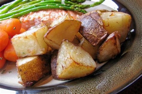 Sometimes i do this too, but adding lipton onion soup mix instead adds so much flavor. Lipton Onion Roasted Potatoes recipe - from the Our ...