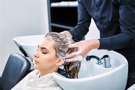 When washing hair with hot water, your hair's cuticle is opened, allowing your color to wash out while shampooing and conditioning. Colour Cosmetica Academy