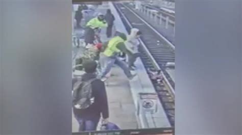 Video Shows Woman Push 3 Year Old Girl Off Platform And Onto Train Tracks