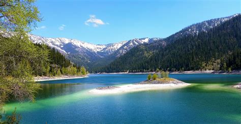 This Hidden Lake In Idaho Has Some Of The Bluest Water In The State